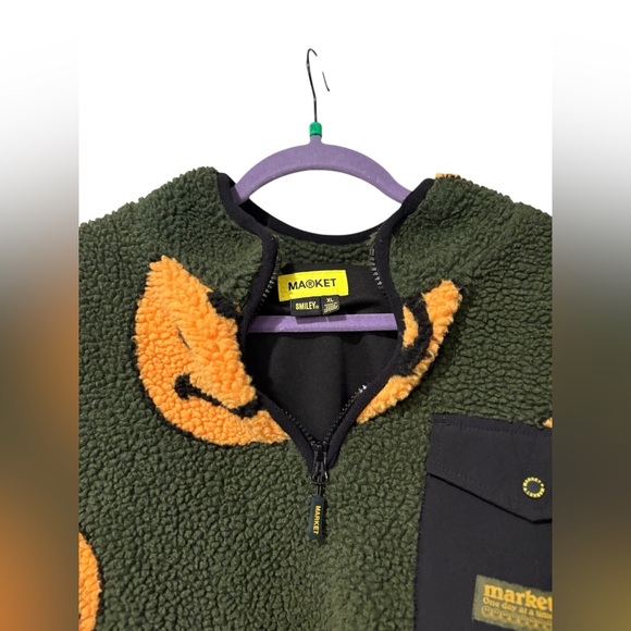 MARKET Men's All Over Print Jacket X Smiley Teddy 1/4 Zip - Picture 5 of 8